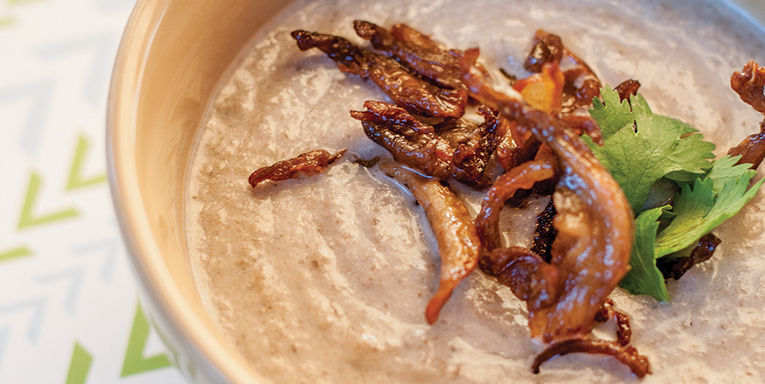 Velouté de pleurotes au confit de canard